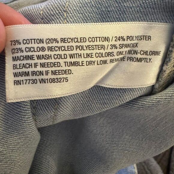 Women’s Isabel by Ingrid & Isabel Maternity Denim Midi Shorts Size 14 Light Wash - Picture 4 of 4